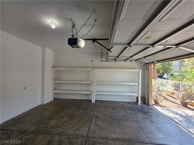 Building Photo - 10021 Via Toro Ave