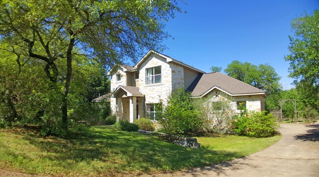 Building Photo - Secluded Hill Country home on huge lot!  Gorgeous home in tranquil setting!