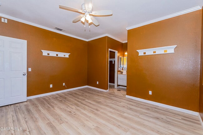 Building Photo - 43963 Glenraven Rd