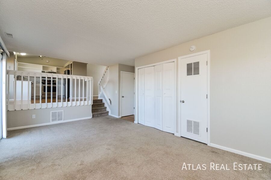 Building Photo - 9138 Chieftan Dr