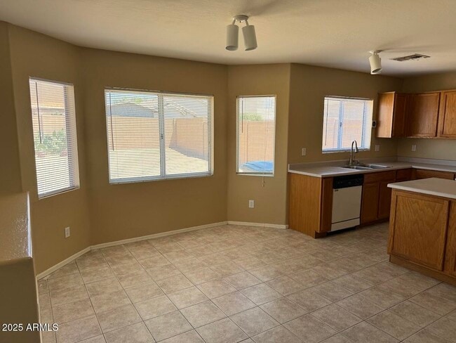 Building Photo - 12634 W Windrose Dr