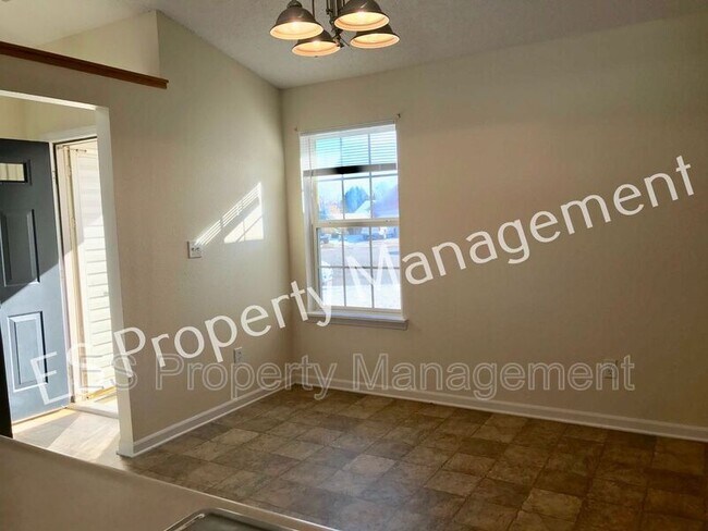 Building Photo - 5742 Ashcroft Dr