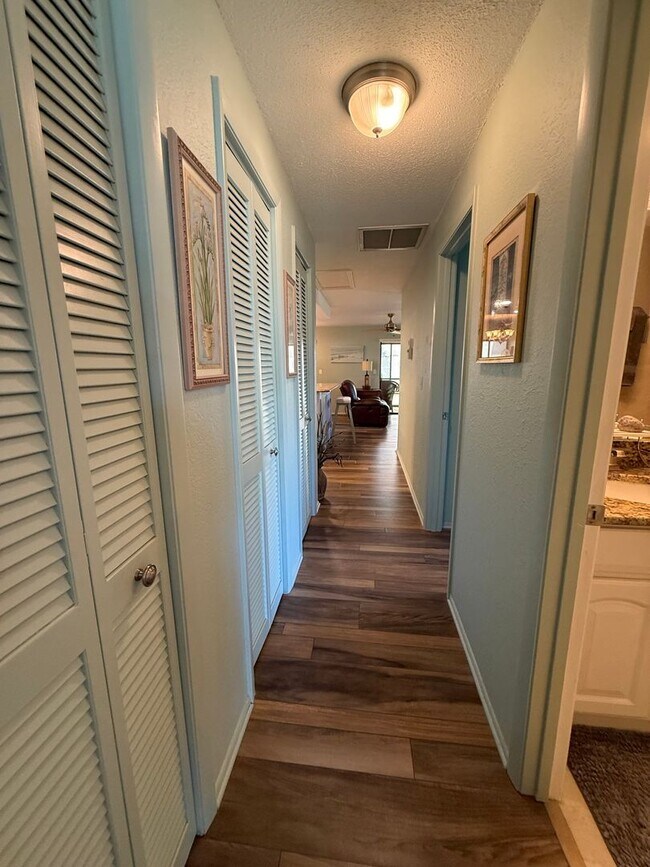 Building Photo - 2 Bedroom/2 Bathroom Available Now! 55+ An...