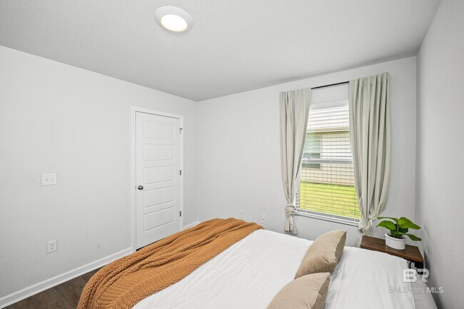 Building Photo - 32158 Terranova Lp