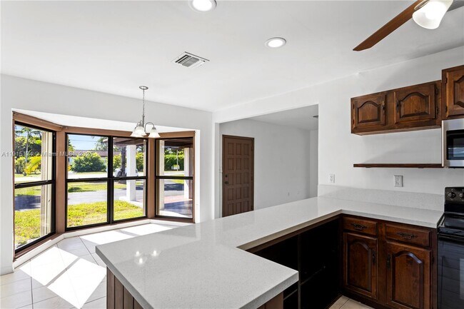 Building Photo - 10605 SW 112th St