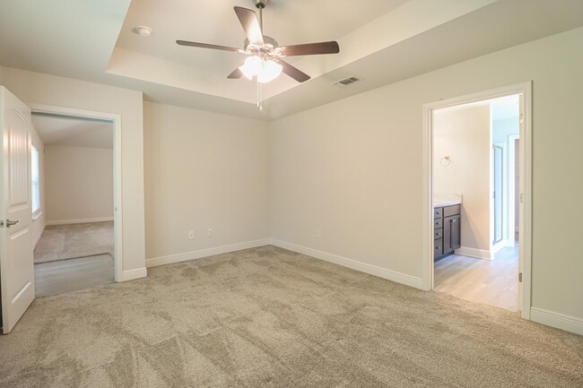 Building Photo - 14097 Plantation Oaks Dr