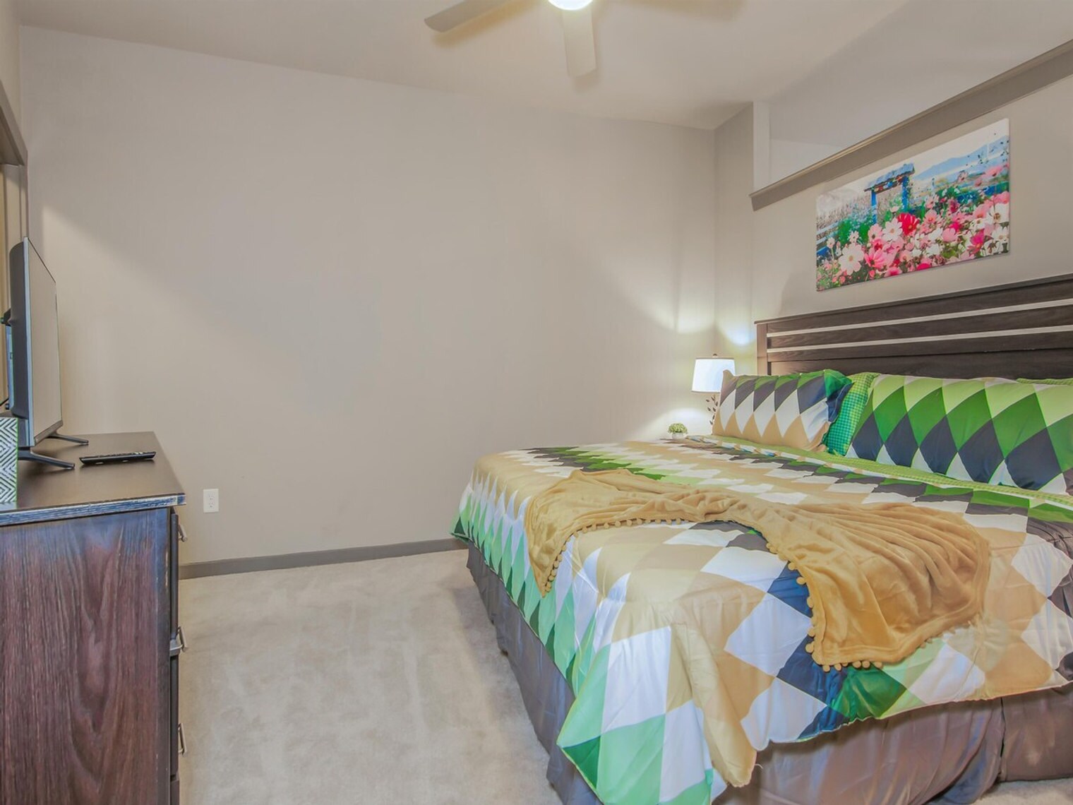 Building Photo - 1915 Canterbury St