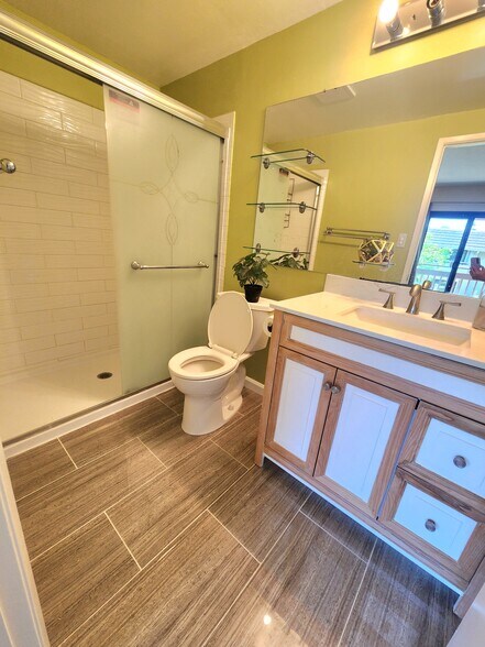 Primary Bathroom 1 - 4634 Adobe River Ct