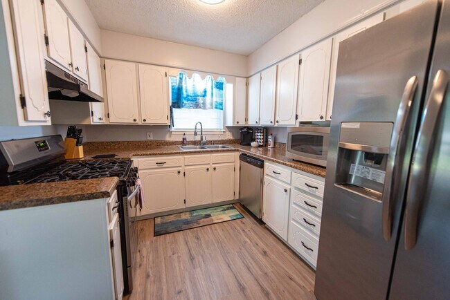 Building Photo - 9108 Peach Tree Ln