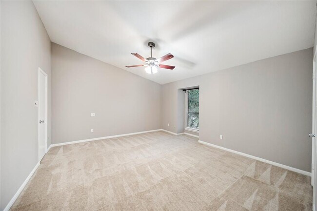 Building Photo - 5711 Sugar Hill Dr