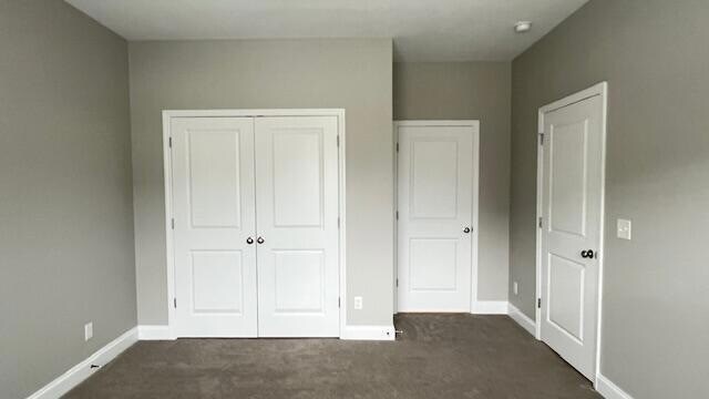 Building Photo - 564 NE Bellingham Dr