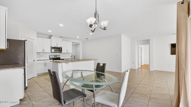 Building Photo - 7114 Topaz Dr