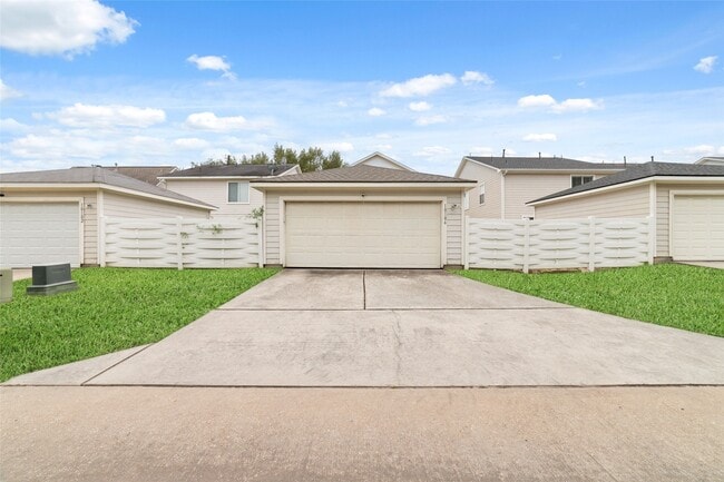 Building Photo - 10106 Farrell Dr
