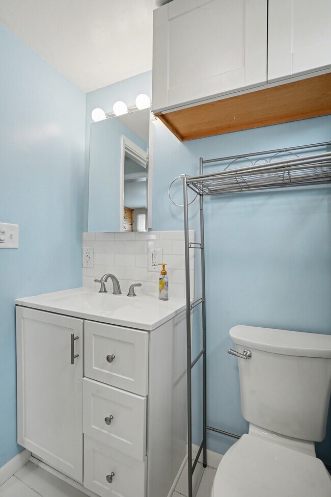 Building Photo - 6520 S 070 E