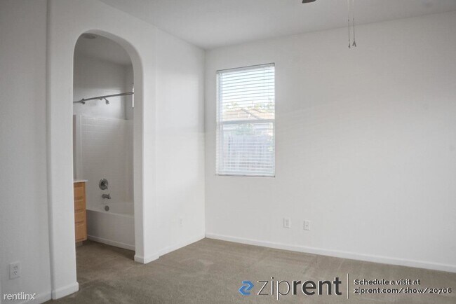 Building Photo - 4 br, 2 bath House - 1834 Zurlo Way, Sacra...