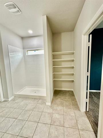 Building Photo - 16525 Portage St