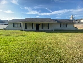 Building Photo - 2913 Moores Ln