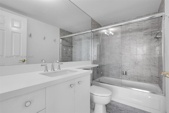 Building Photo - 800 Claughton Island Dr