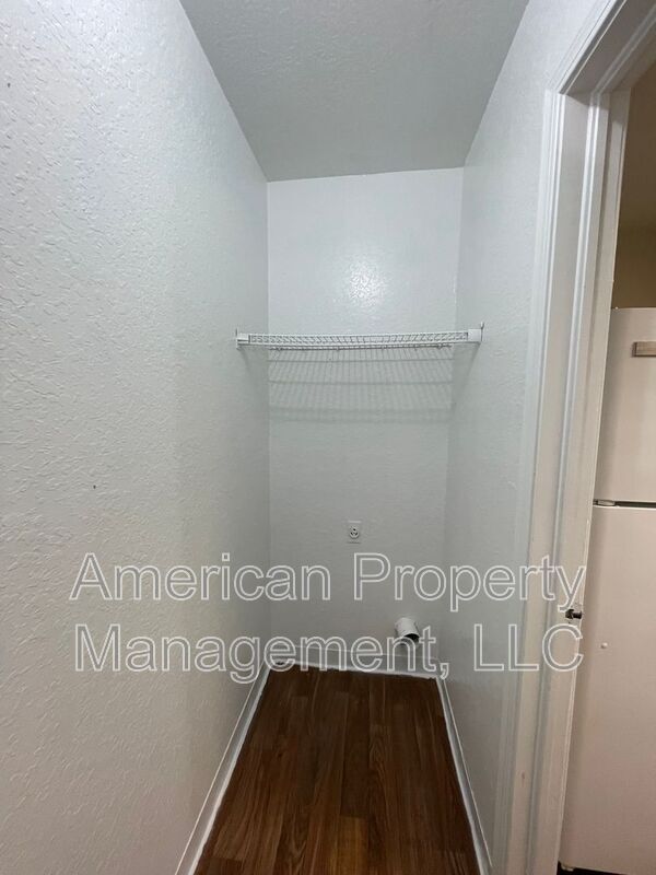 Building Photo - 13129 E 44th St