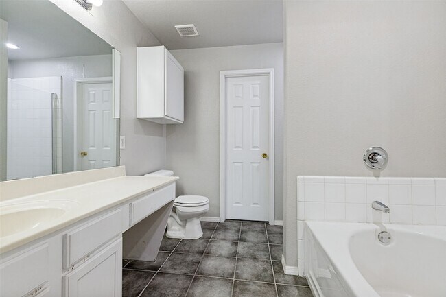 Building Photo - 2525 Mesa Valley Dr