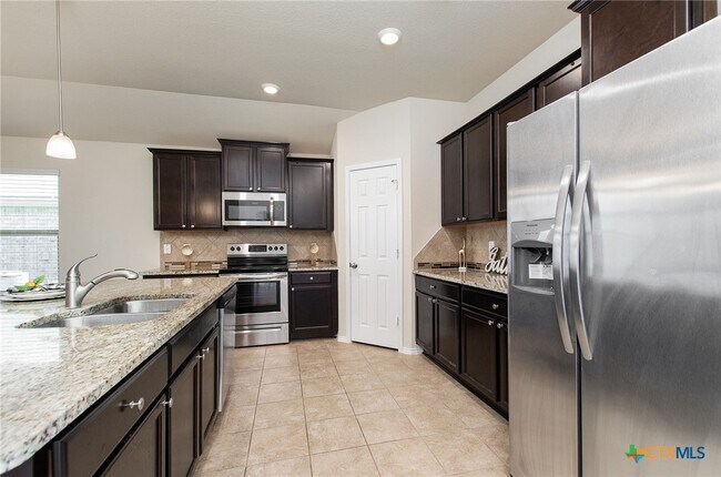 Building Photo - 2516 Bargello St