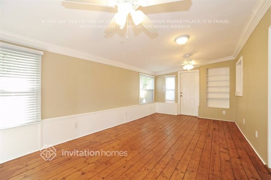 Building Photo - 452 Hazelwood Rd