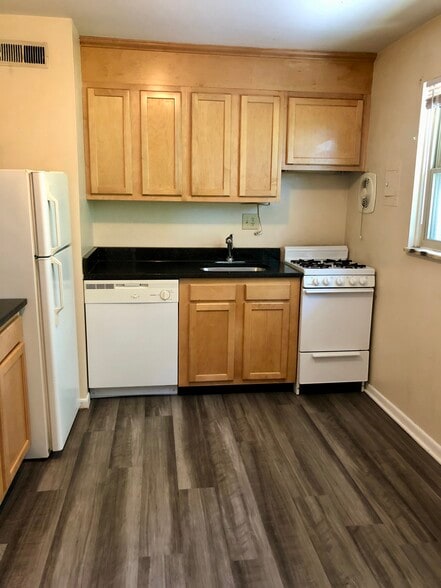 Building Photo - Stafford Apartments