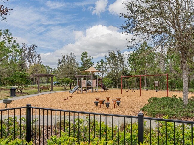 Building Photo - 28923 Lucero Ln