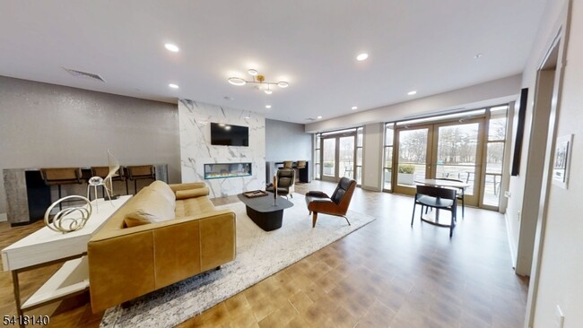 Building Photo - 1181 Morris Ave