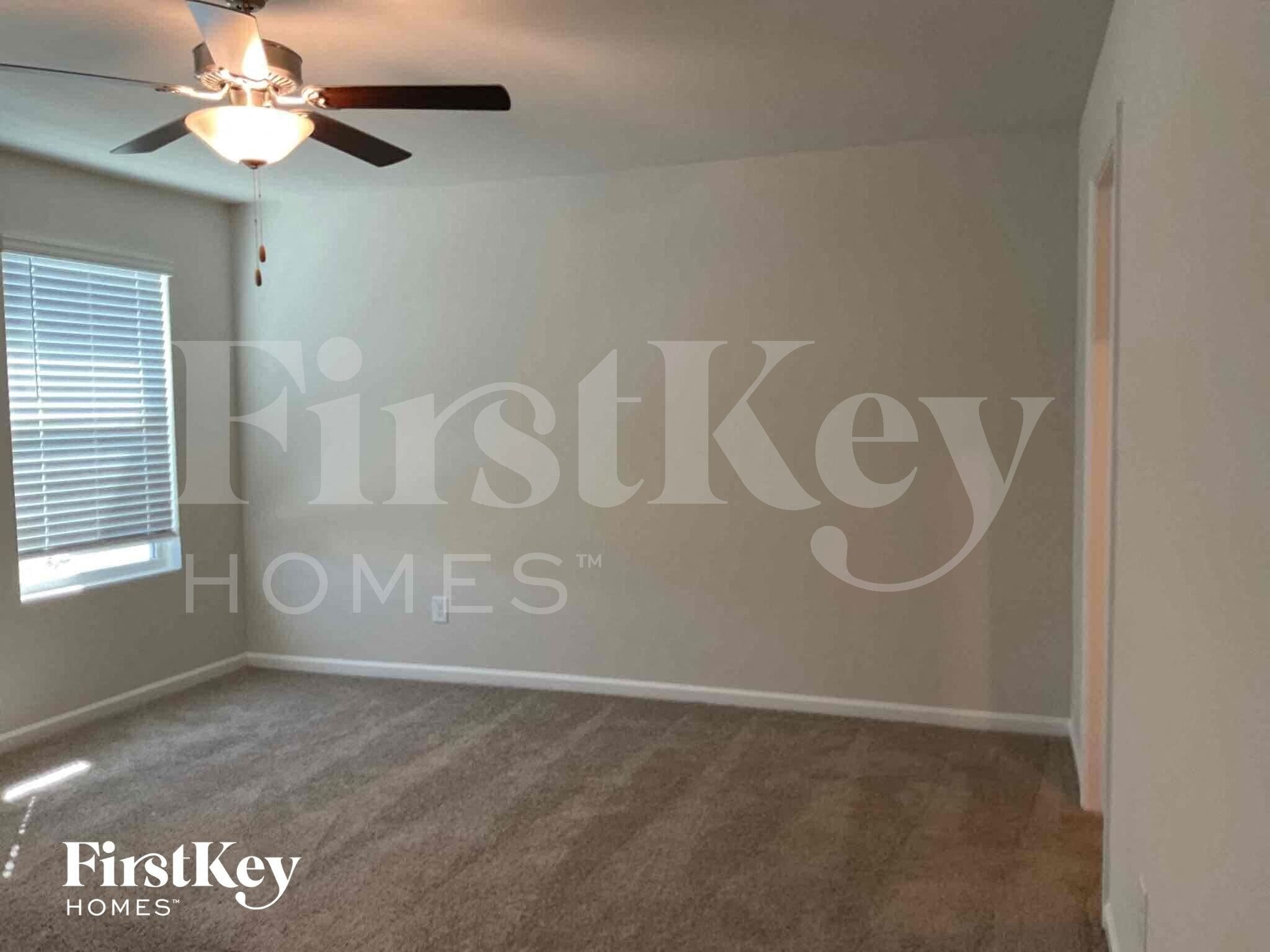 Building Photo - 10743 Rivergate Dr NW