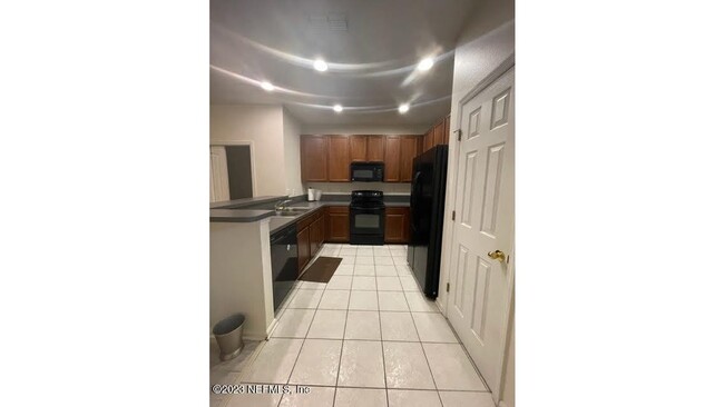 Building Photo - 6060 Bartram Village Dr