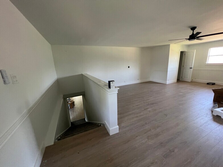 Building Photo - 1017 Tosch Ln