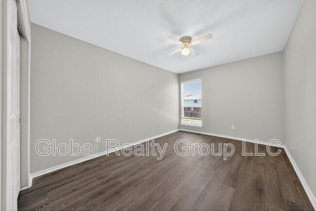 Building Photo - 10411 Artesia Wells