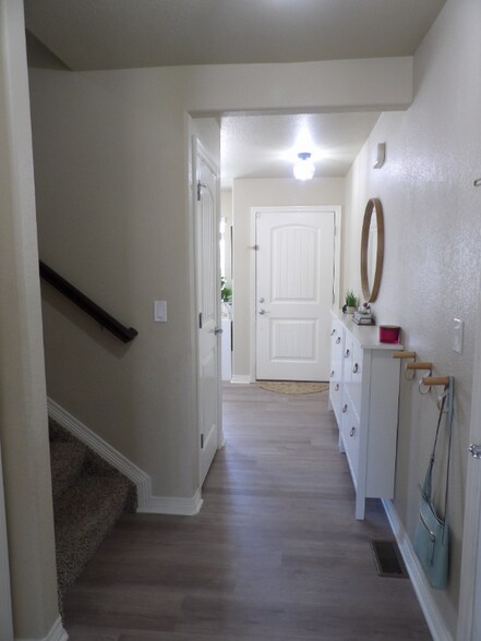 Building Photo - 6343 Wallowing Way