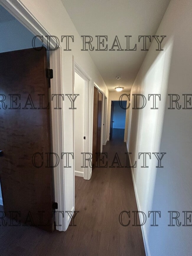 Building Photo - 717-725 California Street