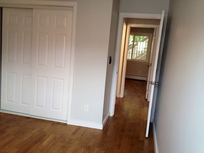 Building Photo - A Cozy 2 bed/1 bath Oasis in Central Boulder! Owner credits application fees! AVAILABLE SEPTEMBER...