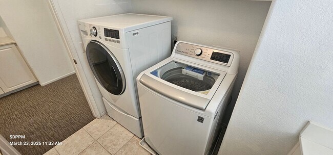 Building Photo - CARMEL VALLEY / SAN DIEGO - Torrey Hills Nice 4 Bedroom / 2.5 Bath House.  AVAILABLE NOW!