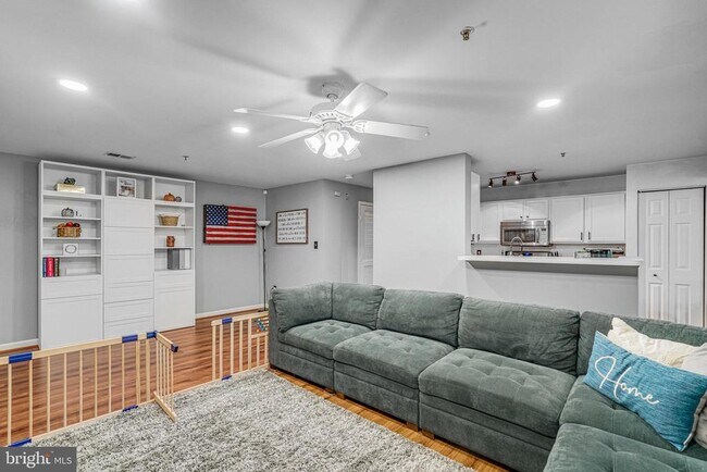 Building Photo - 7501 Calderon Ct