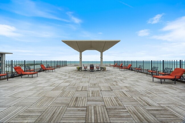 Building Photo - 3550 N Lake Shore Dr