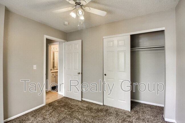 Building Photo - 13460 Vine St