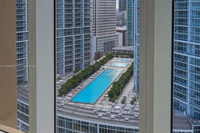 Building Photo - 901 Brickell Key Blvd