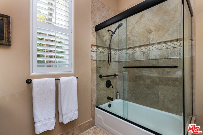 Building Photo - 31280 Bailard Rd