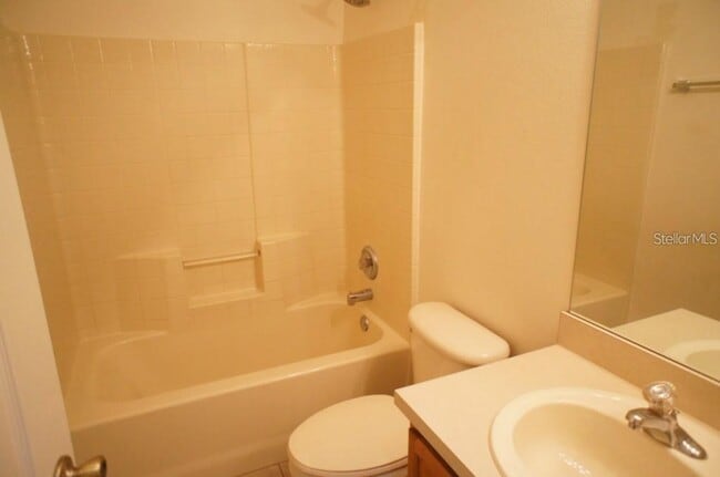 Building Photo - 427 Wilton Cir