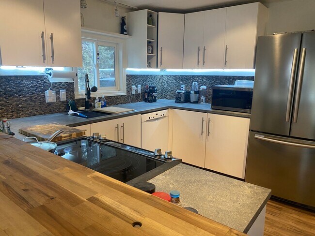 Building Photo - Cozy updated home in Crooked River Ranch o...