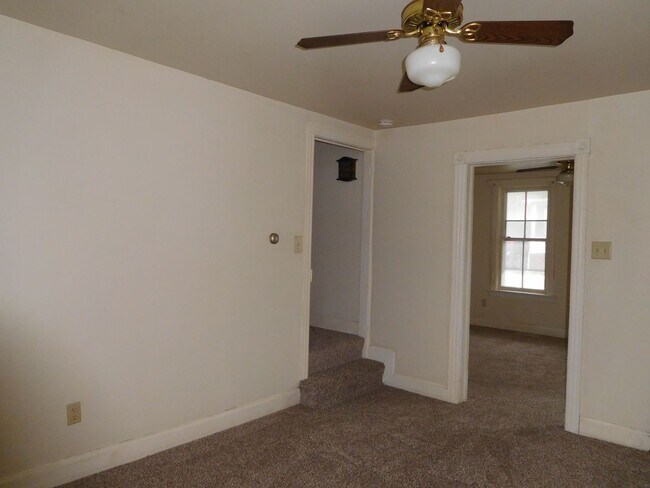 Building Photo - 147-149 N. Potomac Street