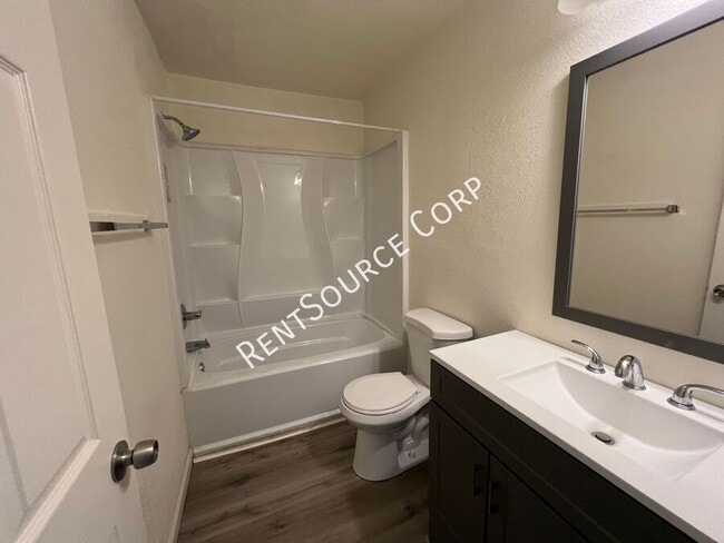 Building Photo - 1131 Barstow Rd