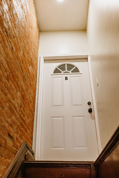 Building Photo - 503 Church St