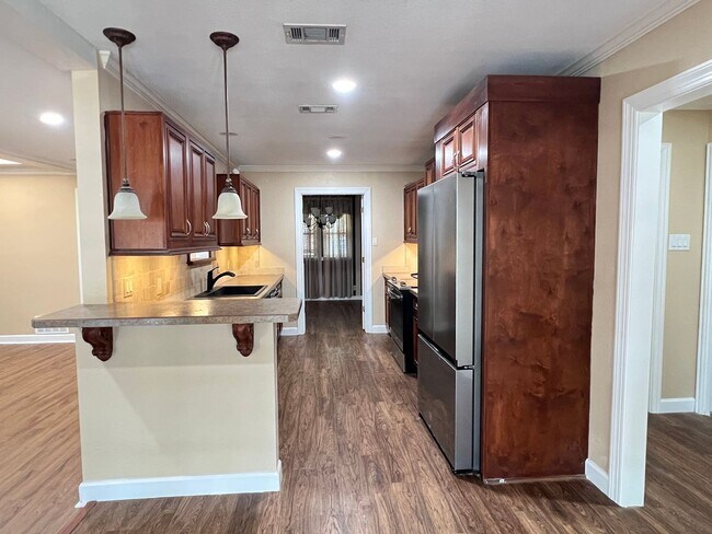 Building Photo - Shelmar Drive