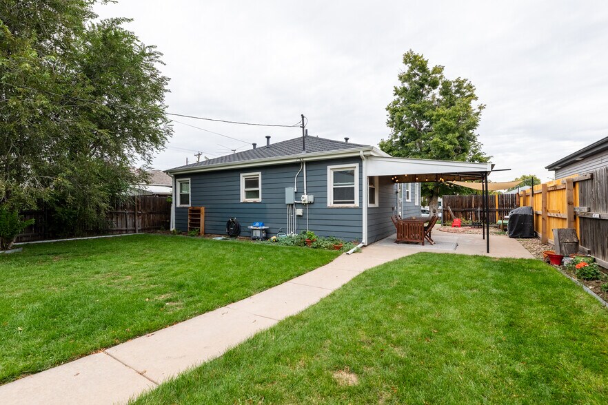 Building Photo - 4591 Wyandot St