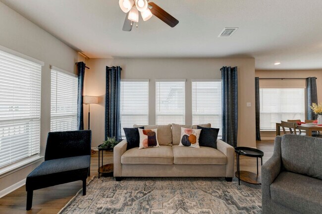 Building Photo - 2839 Fox River Dr